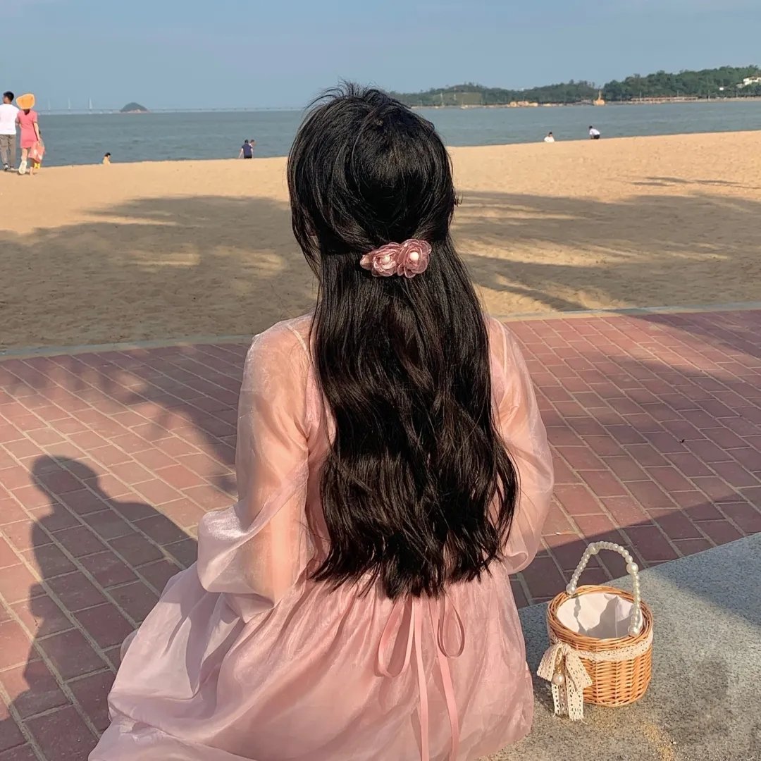 不信神的女子排行榜封面